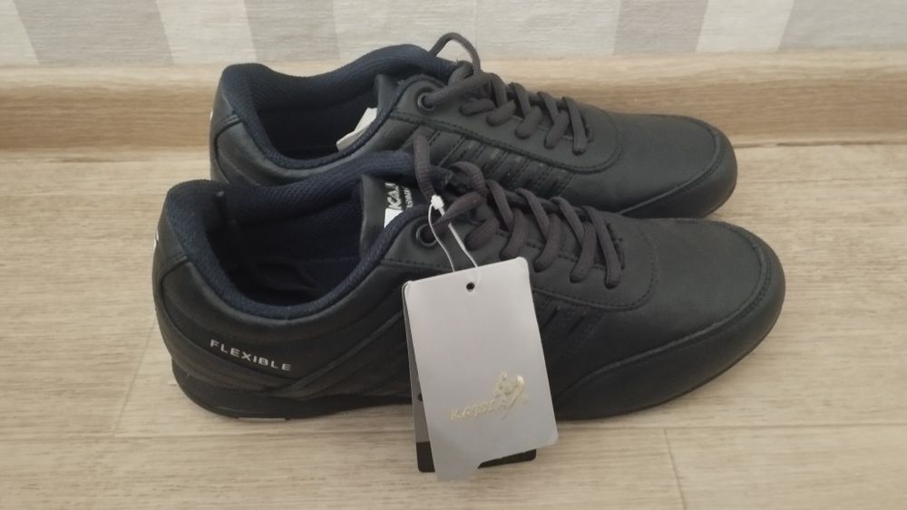 Продам кроссовки мужские