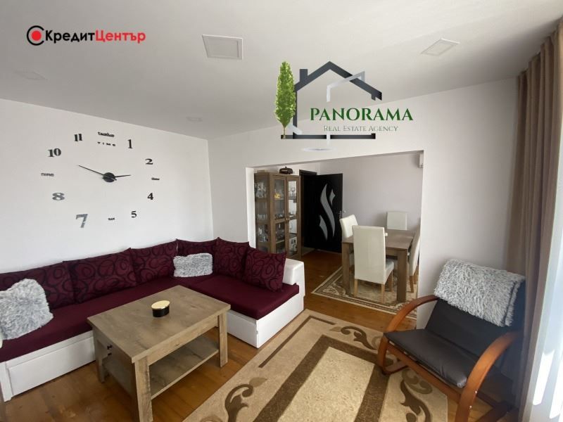Продава се Етаж от къща в Шумен, Математическа гимназия - 113 кв.м за 1309 €/кв.м - Снимка #1