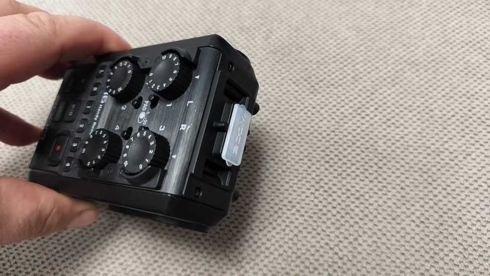 Reportofon recorder ZOOM H6 Handy Recorder black audio XLR