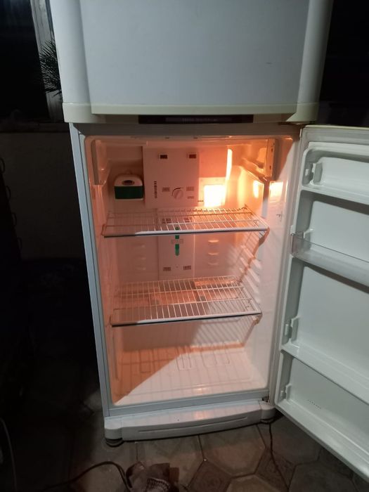 Холодильник бу рабочий