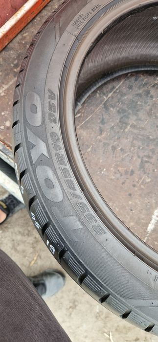 2 Anvelope Toyo de vara  235 45 R19 . Dot 2020