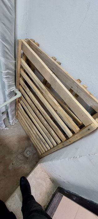 Поддоны из под изоляторов