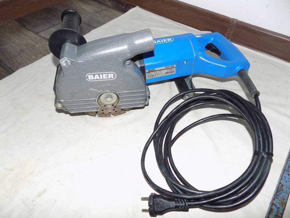 Masina slituit (canelat)  BAIER  (Germania)