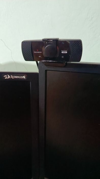 Kampyuter 2 displayli Sotiladi