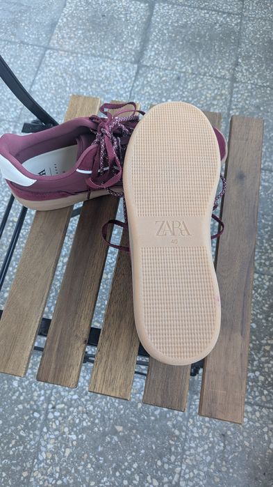 Чисто нови Сникърси Zara
