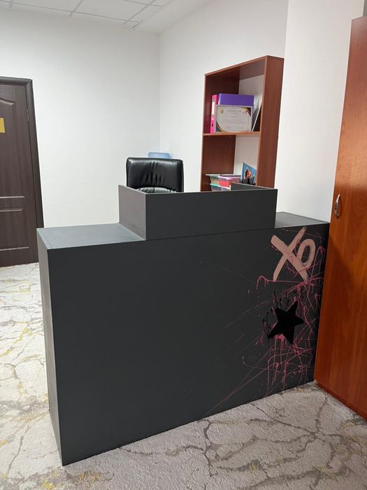 Ресепшн черный продам