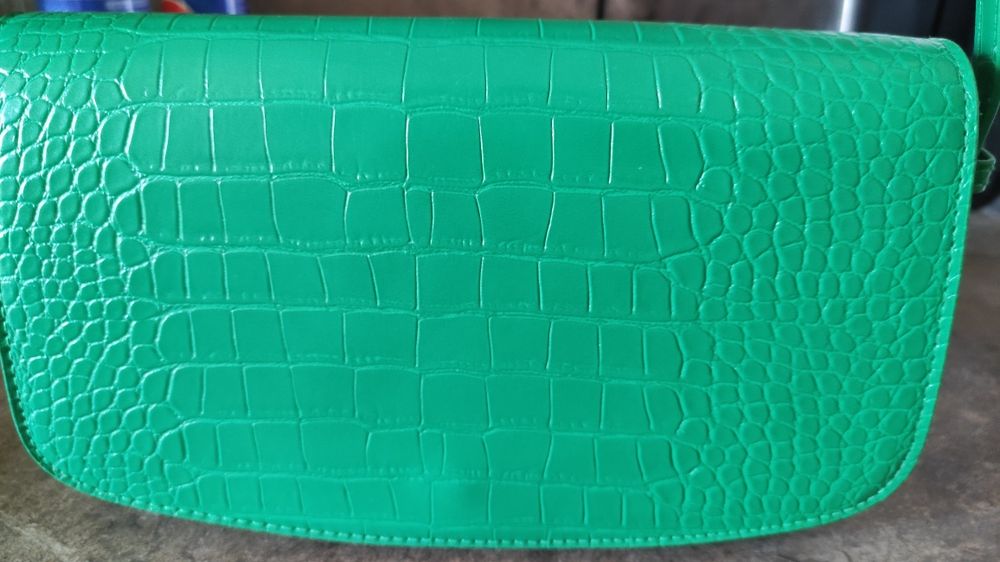 Малка Зелена чанта