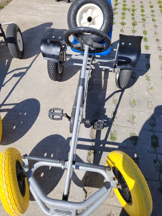 Vînd două Karturi cu pedale BERG