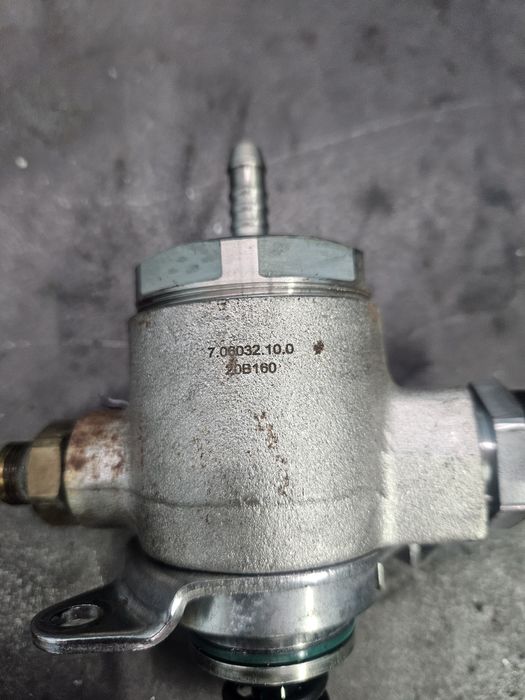 Горивна помпа високо налягане 2.0тфси фси 2.0tfsi vw audi seat skoda