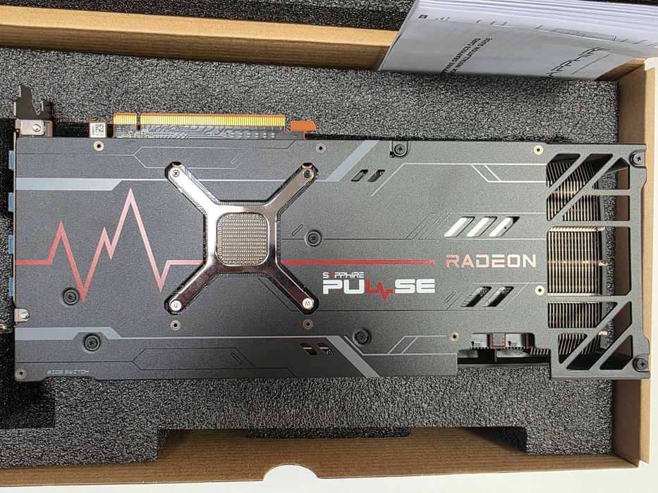 видео карта	AMD Radeon RX 6800 XT (16GB) като нова, само пробвана за кратко с гаранция 12м.