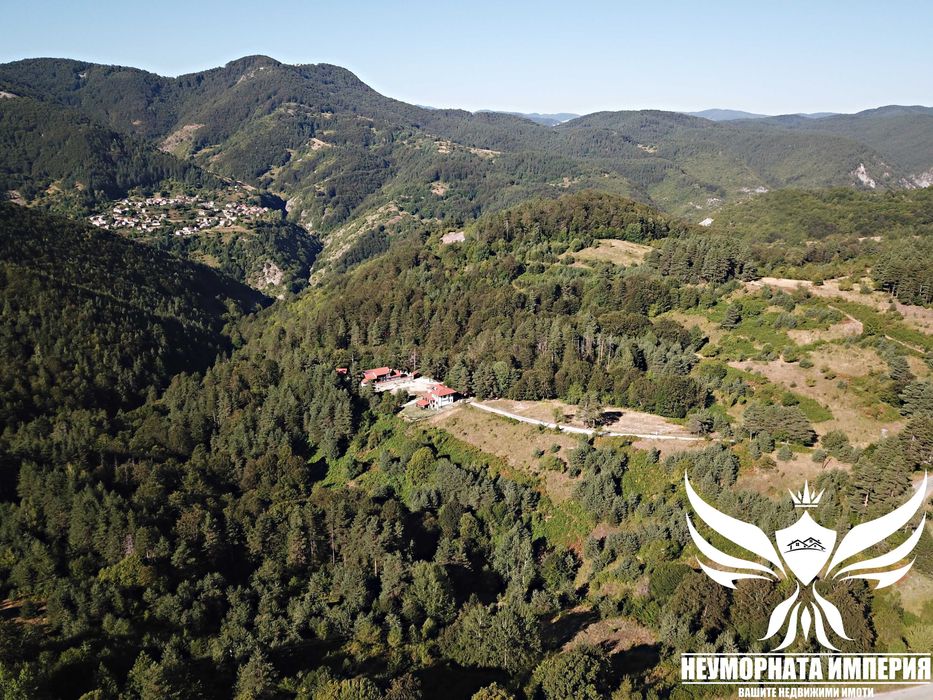 Под наем двуетажна къща за гости в село Мостово обл.Пловдив