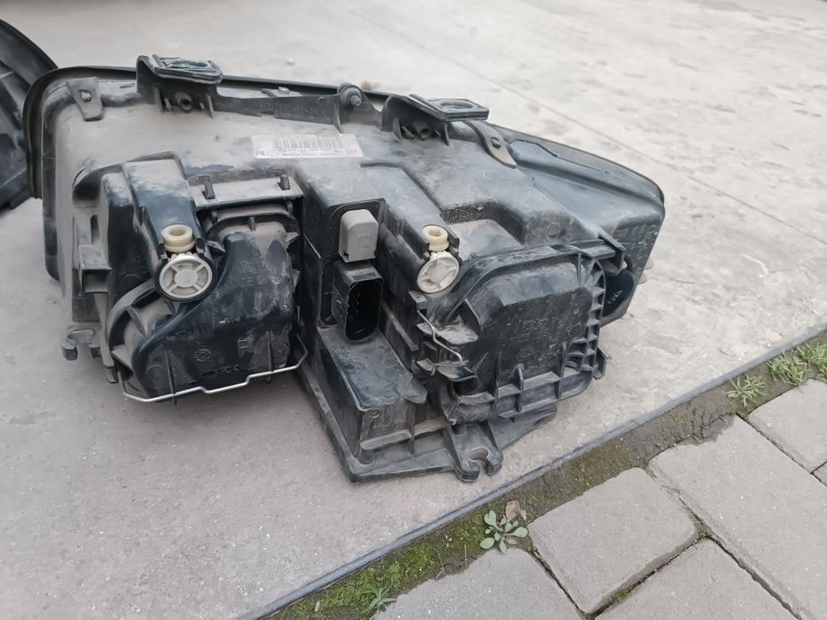 Фарове за Ауди А4 Б6  Валео