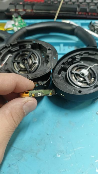 Ремонт наушников Air Pods Max Sony JBL Samsung