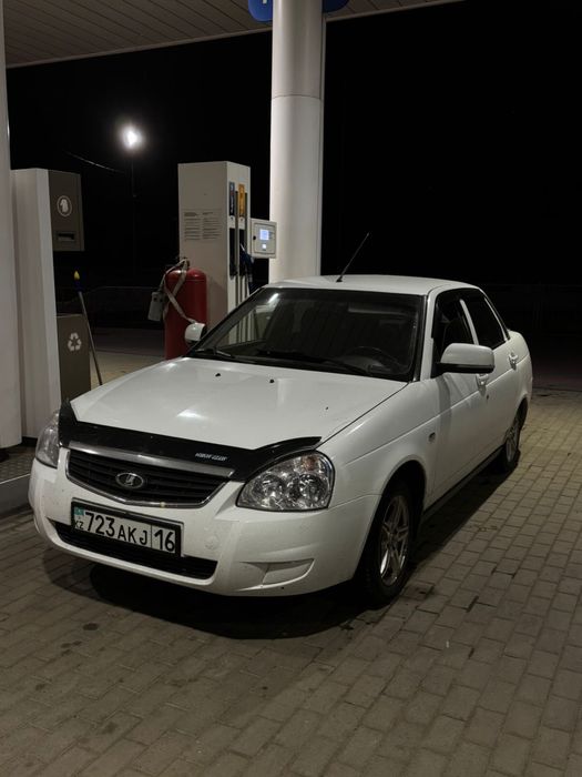 Продаю Priora 1 2012