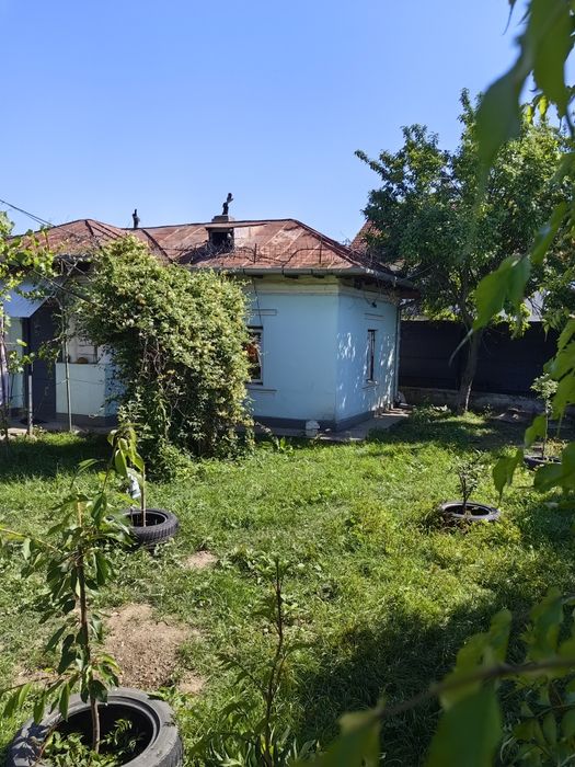 Teren aproape de Bucuresti cu casa de vacanta locuibila