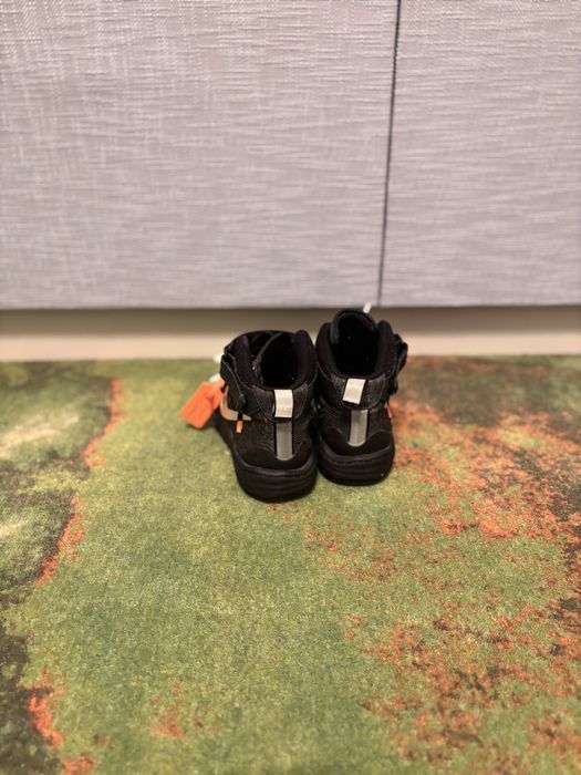 Off-White x Nike Air Force 1 Mid