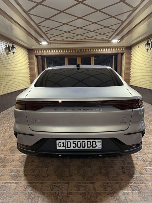Продаю byd han 635