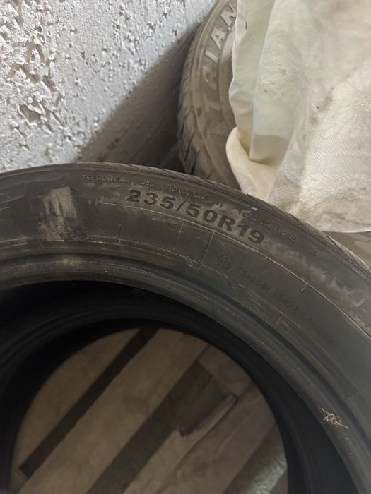 Шины 235/50R19 зимние и летние