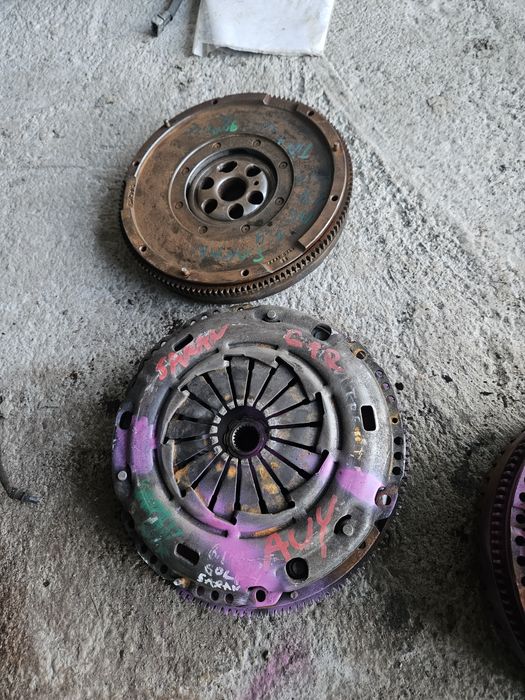 Ambreiaj Sharan 1.9 116 131 cai