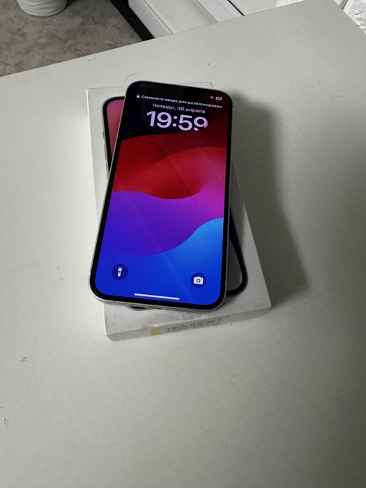 Продам Iphone 14