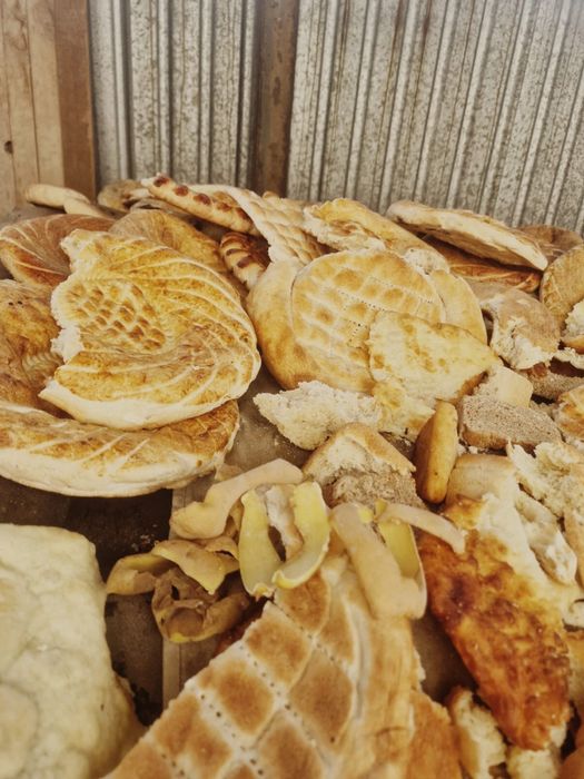Продам отходы хлеба / свежий хлебный смет на корм животным