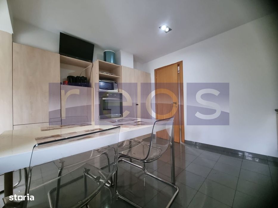 Vanzare 3 Camere -  Semidecomandat - Mall Vitan
