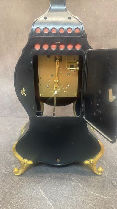 Антични часовници и статуетки внос Белгия