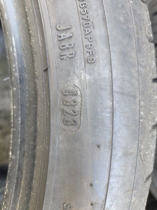 Anvelope DUNLOP 235/45/18