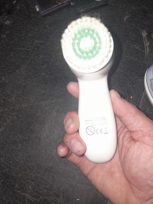 Set manichiura pedichiura și perie faciala,150ron negociabil