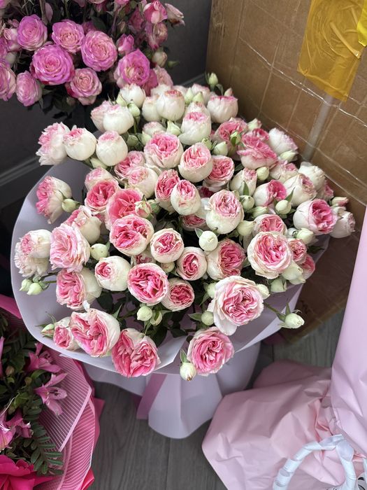 букет из спрей роз