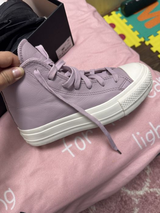 Tenisi Converse nr 36,interior 22,5 cm,piele naturala