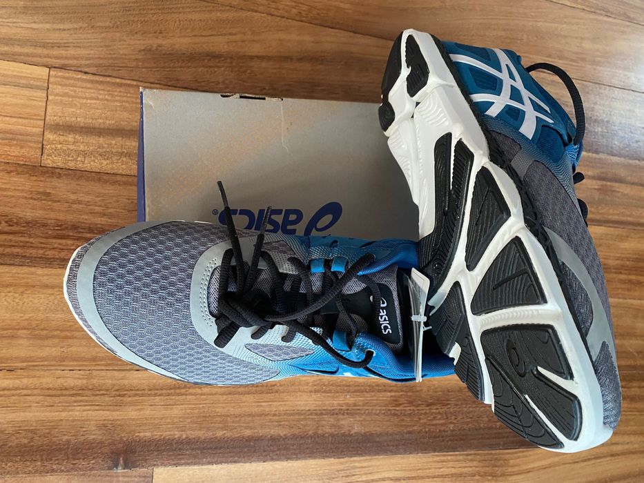 Маратонки Асикс номер 44