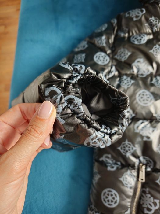 Зимно яке Guess-ново