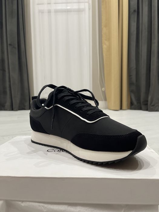 Продаю новые кроссовки Calvin Klein