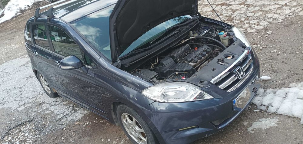 Honda FRV на части