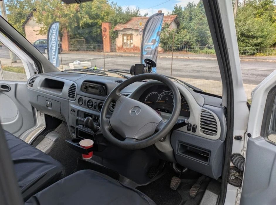 Продавам товарен бус Mercedes-Benz Sprinter 313 CDI двигател OM 611 (2.2 CDI) 2004 г., реални километри, като НОВ!!!