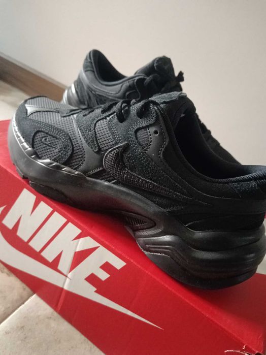 Маратонки Nike AL8