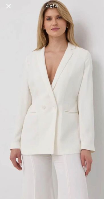 Twin Set Блейзър в екрю-бяло с лого и колан