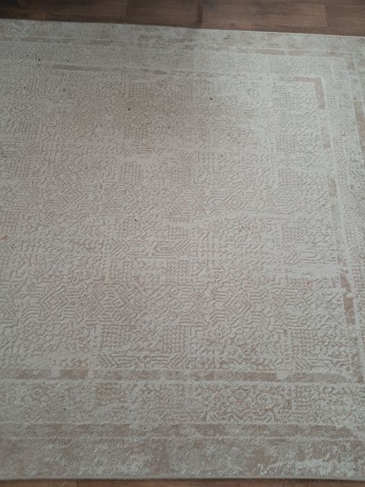 Продам ковёр размер 2×4