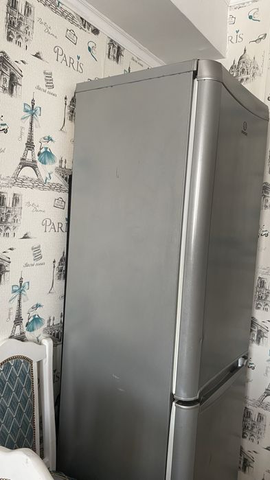 Продам холодильник