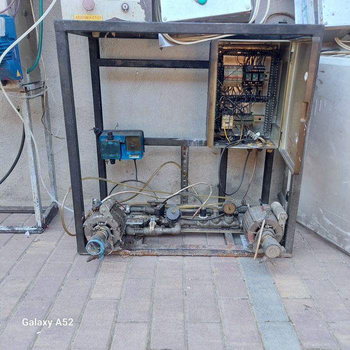 Продавам  оборудване за автомивка.