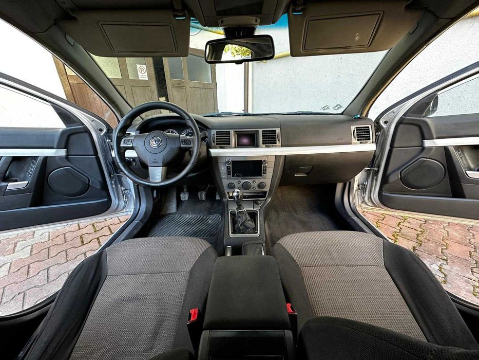 Opel Vectra 1.9 CDTI Cosmo Diesel 120 CP