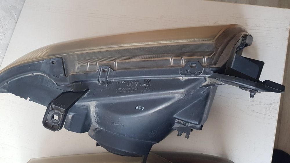 Фары Mitsubishi pajero  Montero