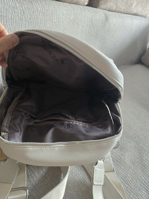 Сумка эко кожа,бежевого цвета.