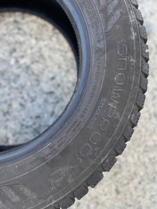 4x 215 65 15c Nokian Snowproof