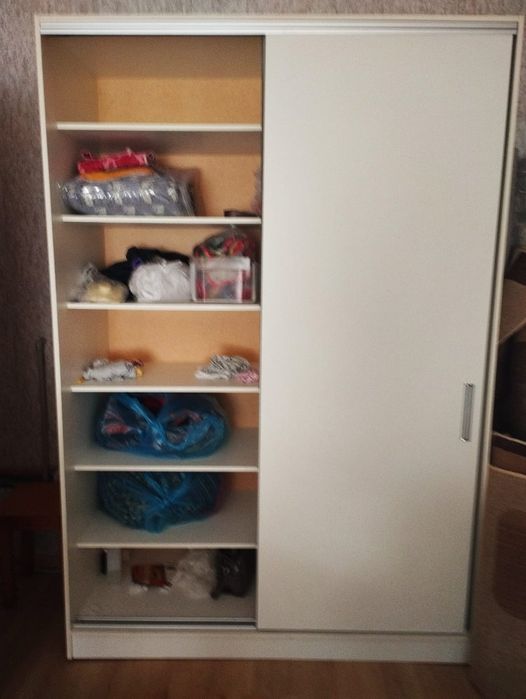 Продам шифонер купе