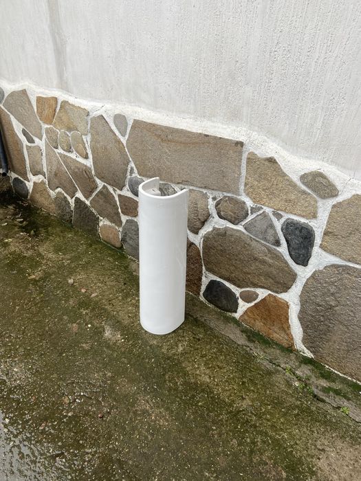 Мивки .Тоалетна чиния и казанчета..