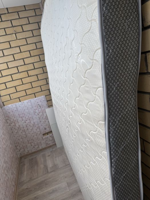 Продам матрац 180*200