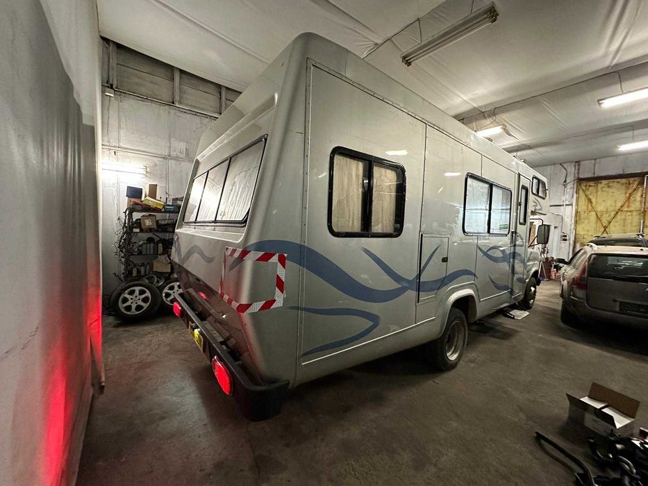 FORD Кемпер  FORD HOWK  V8 1979