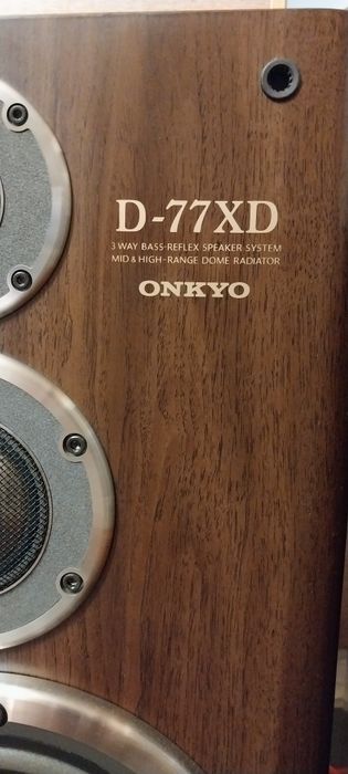 Японская акустика ONKYO D-77XD